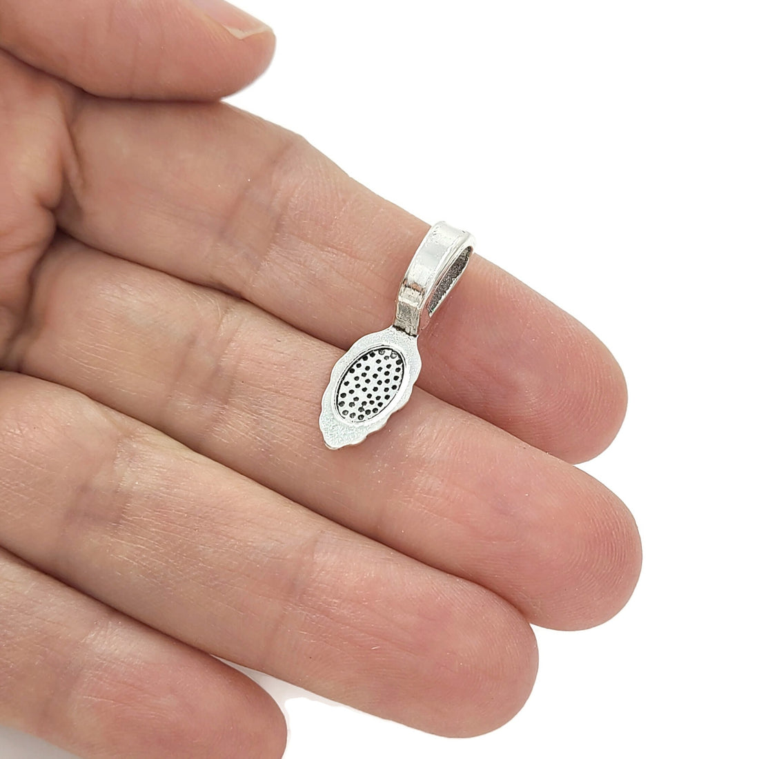 Attache sans nickel pour pendentif à coller