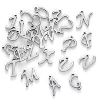 Breloque initiale cursive en acier inoxydable