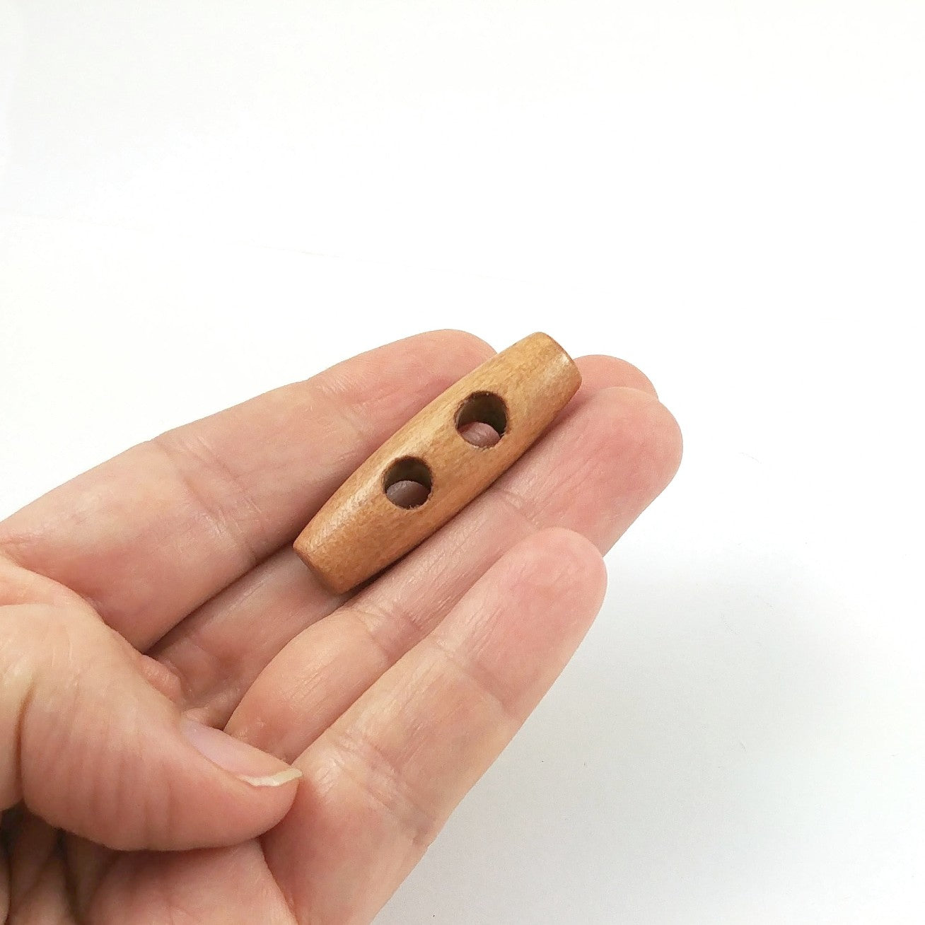 6 wooden Toggle Buttons 40mm