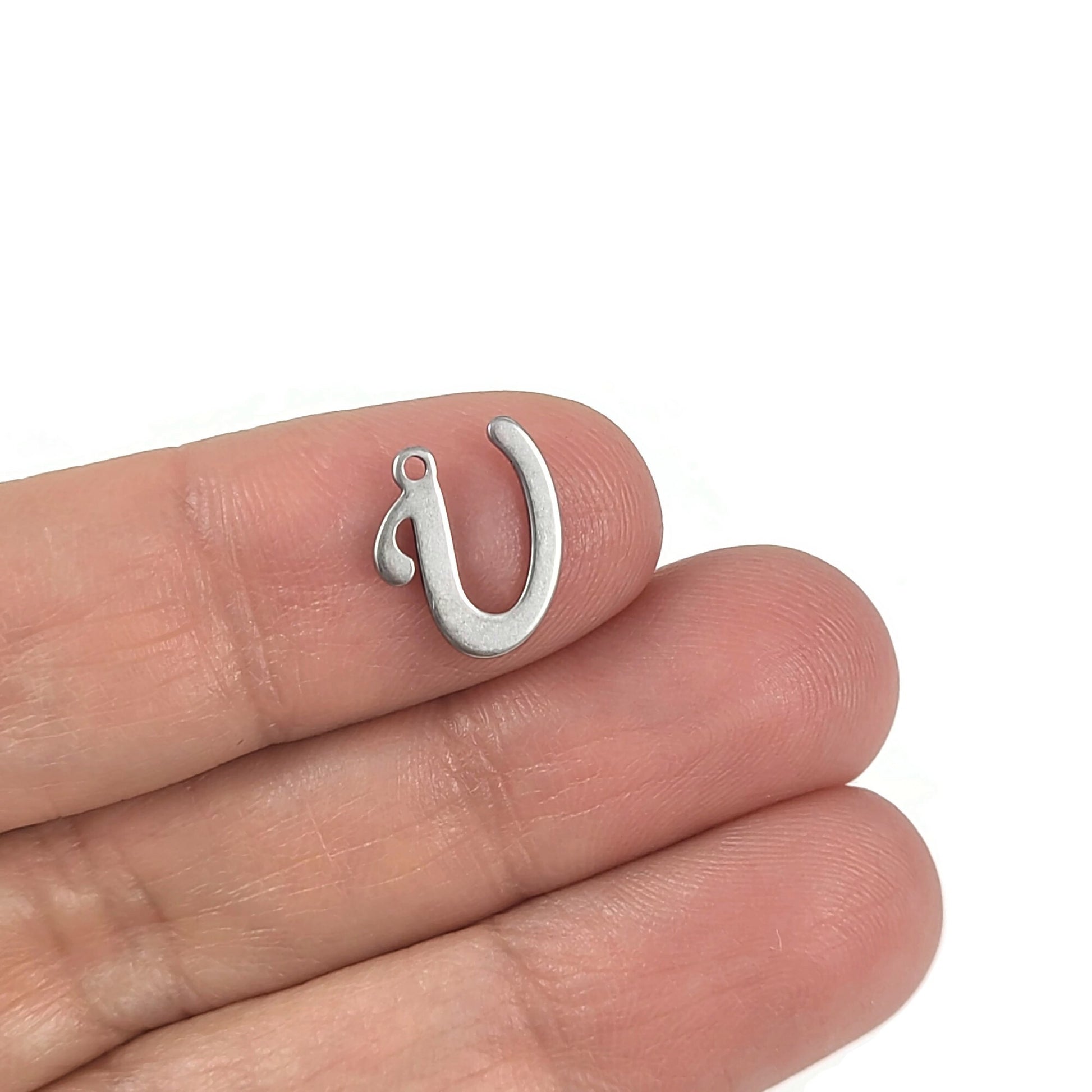 Breloque initiale cursive en acier inoxydable