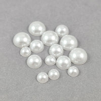 50 cabochons perlés blancs