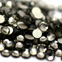 50 cabochons en cristal de 6mm
