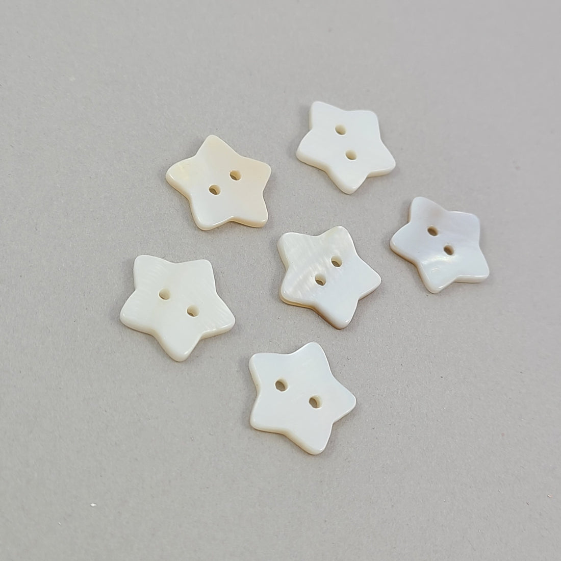6 Boutons étoile en nacre véritable 15mm