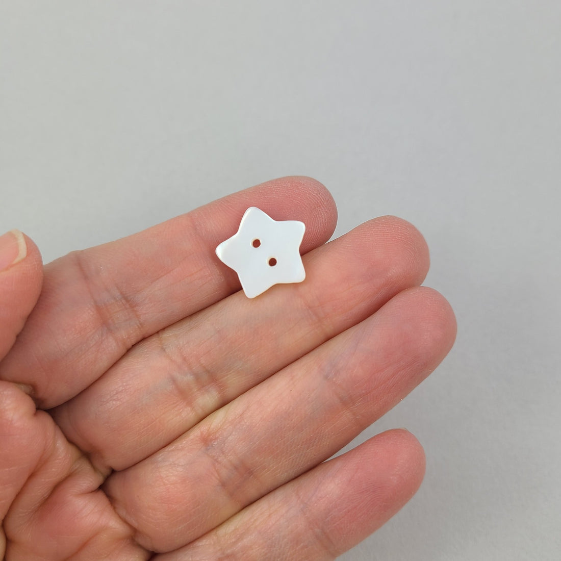 6 Boutons étoile en nacre véritable 15mm