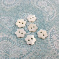 Bouton fleur en nacre véritable 11 ou 13mm - ensemble de 6 boutons