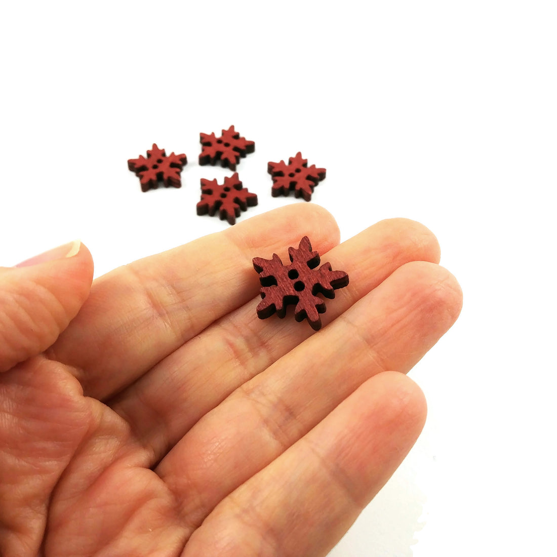 6 Snowflake Wooden Buttons - craft buttons 18mm