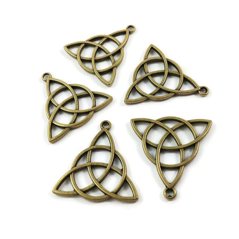 2 pendentifs triangle celtique de 30mm - Sans nickel, sans plomb et sans cadmium