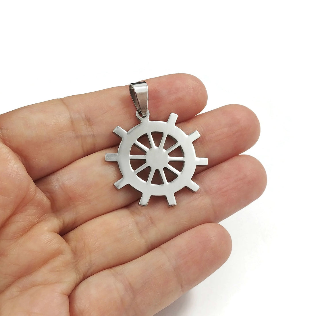 1 Ship wheel pendant stainless steel hypoallergenic