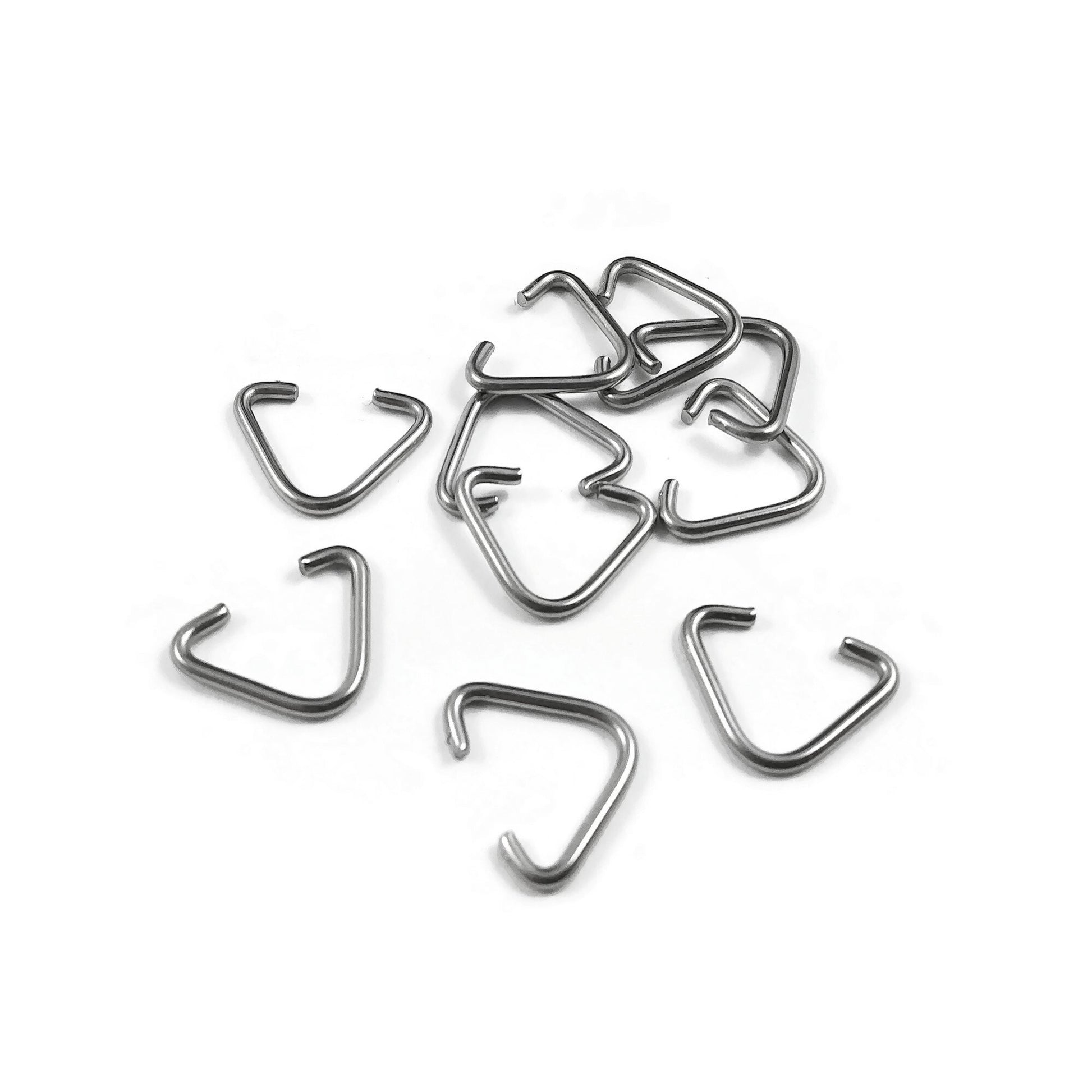 Anneaux triangles argent hypoallergénique en acier inoxydable
