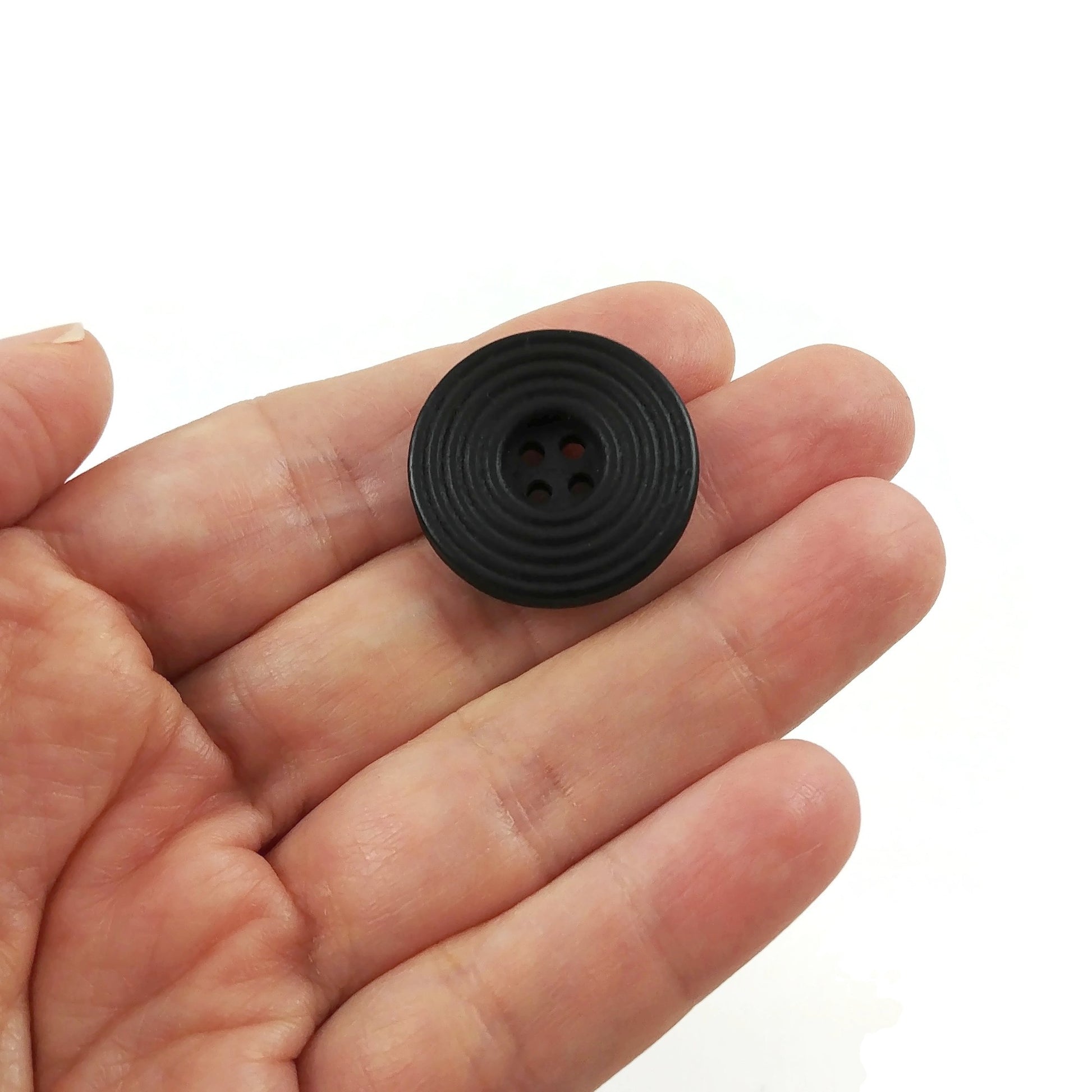 1 inch wooden sewing buttons 25mm - Set of 6 circle wood button - Choose your color