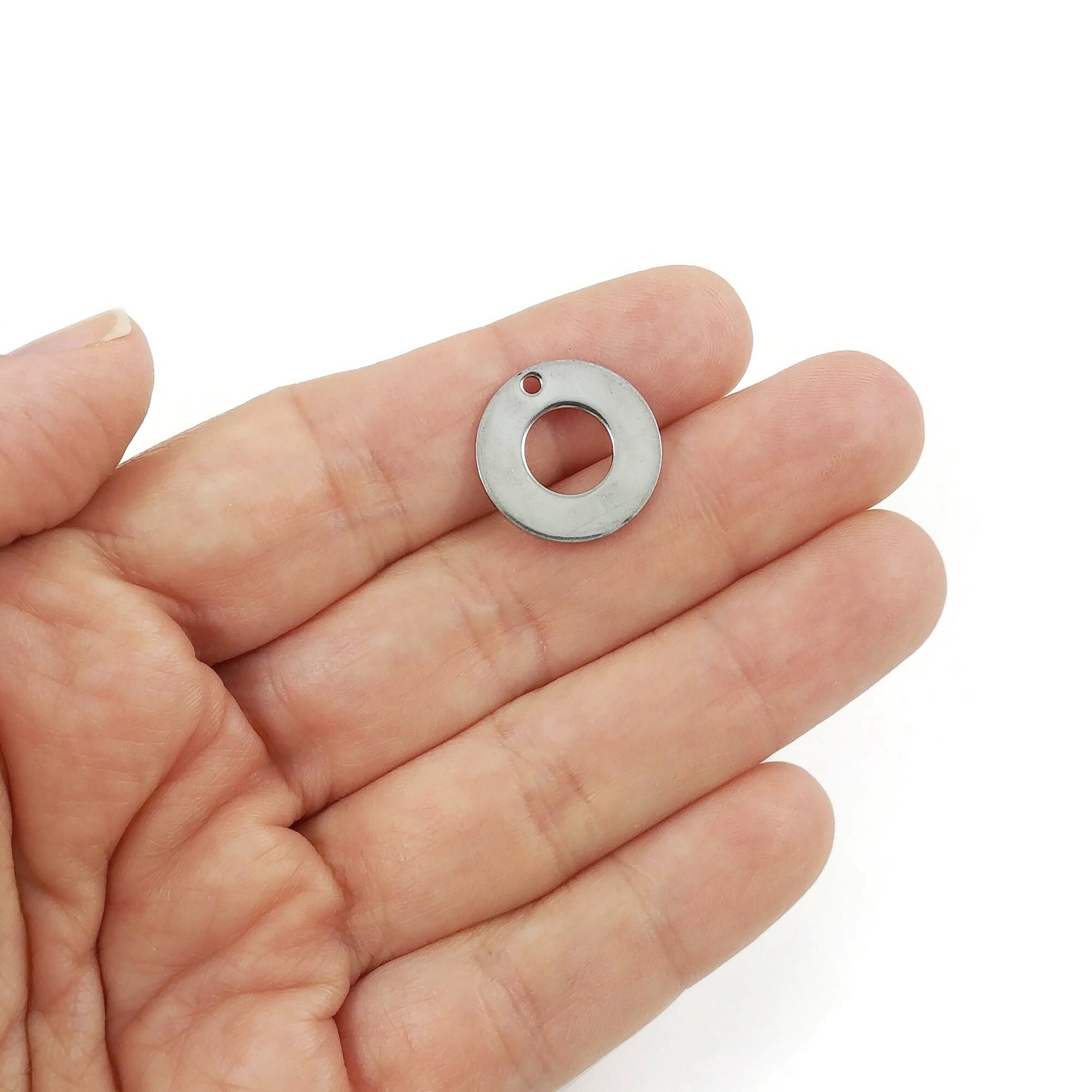 Pendentifs cercles en acier inoxydable