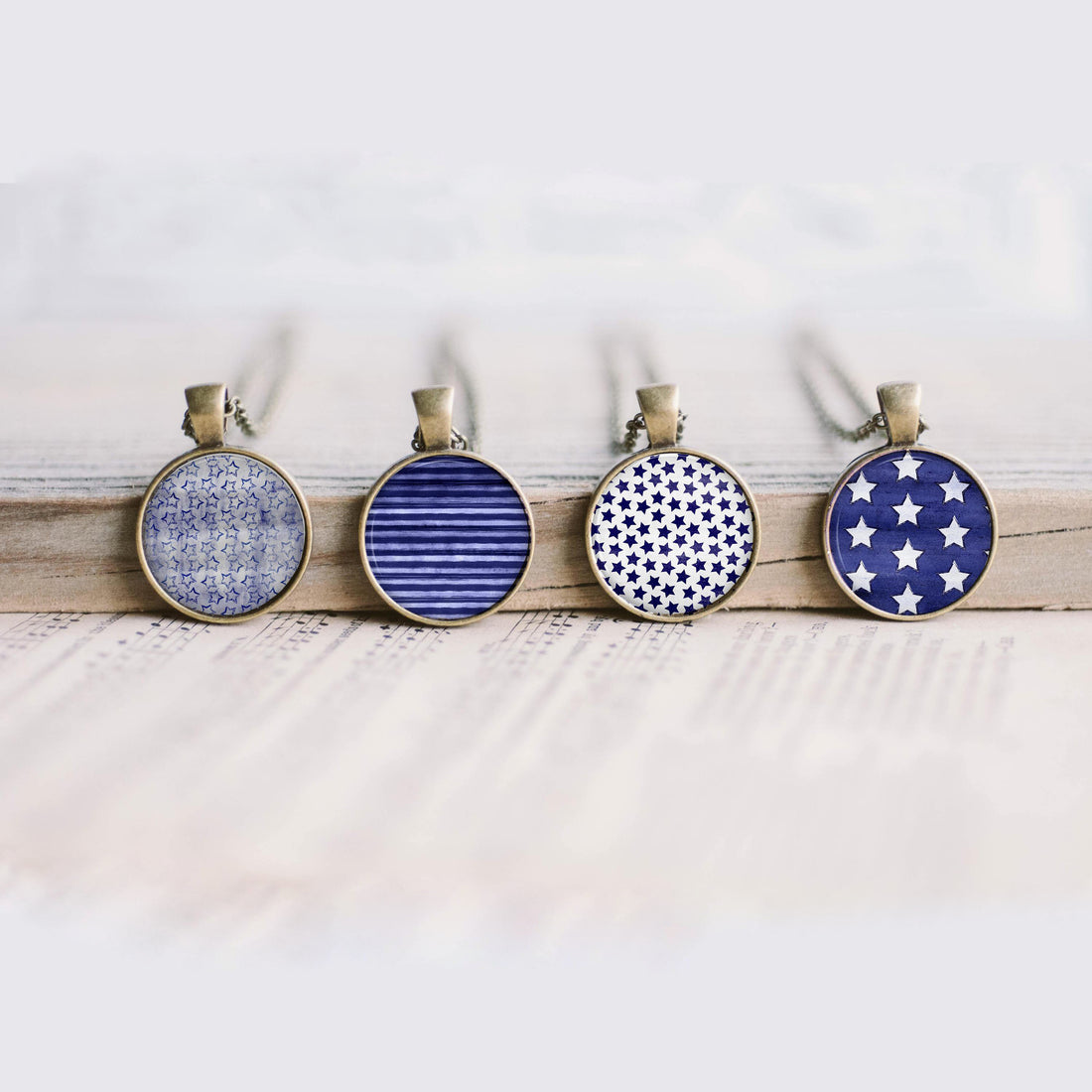 Cabochon Collage Sheet - Blue Stars and Stripes - Printable round image in 5 sizes