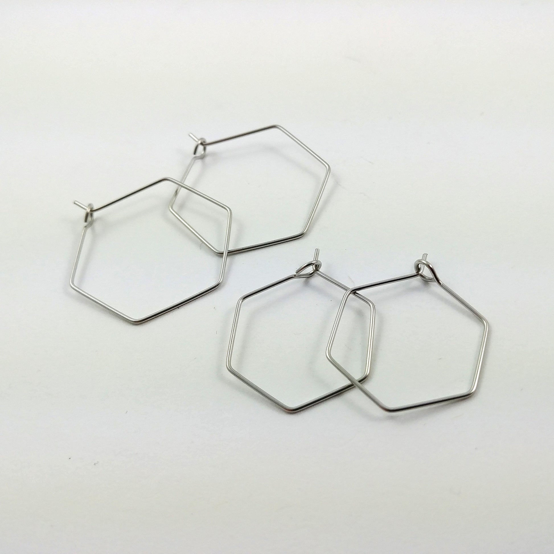 Stainless steel hexagon hoops 10pcs (5 pairs) - 2 size available