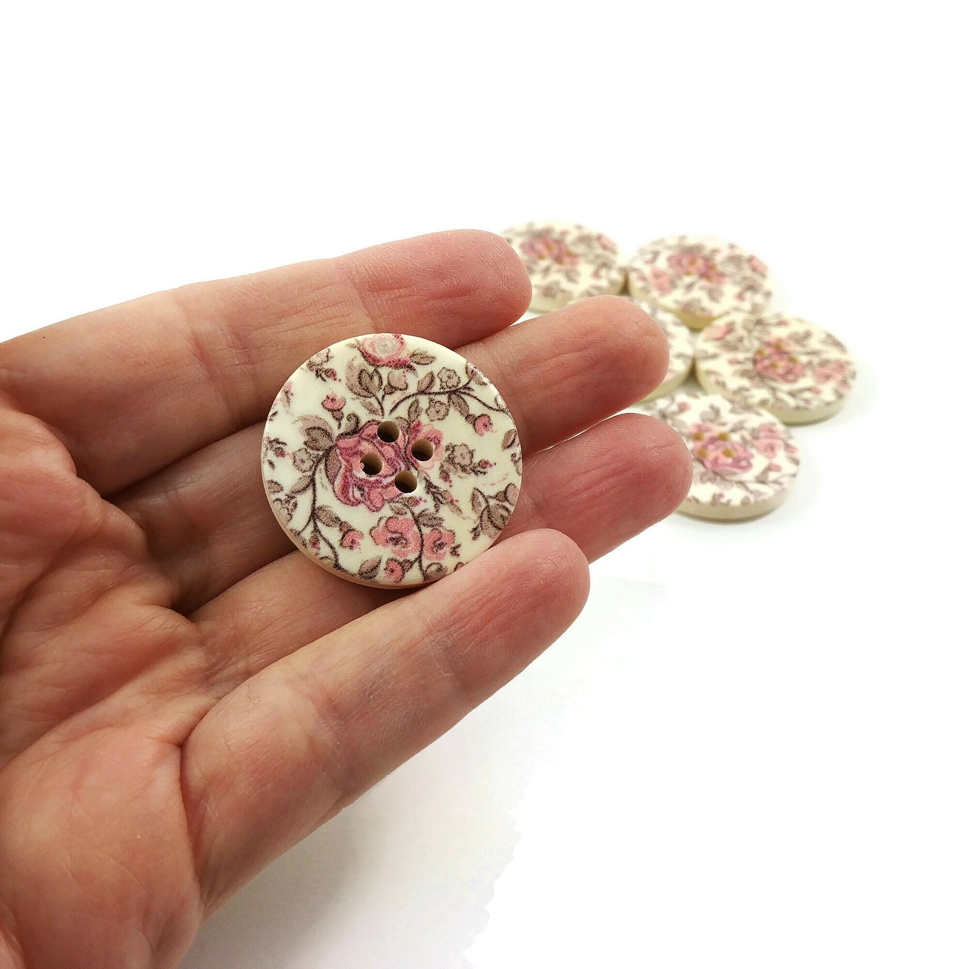 Roses and Foliage Pattern Wooden Sewing Button 30mm - set of 6 wood buttons 