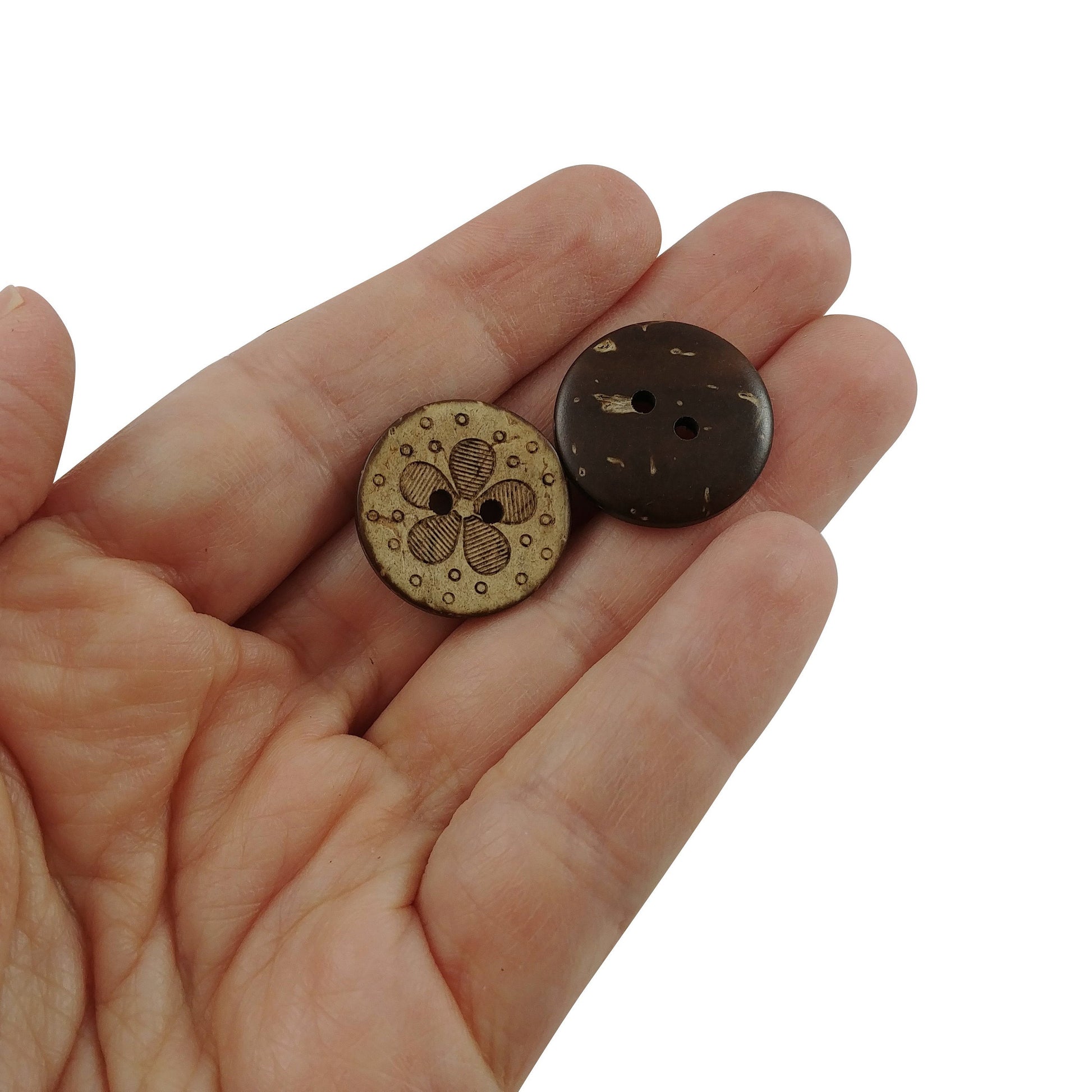 6 Two holes flower pattern coconut shell buttons 20mm 