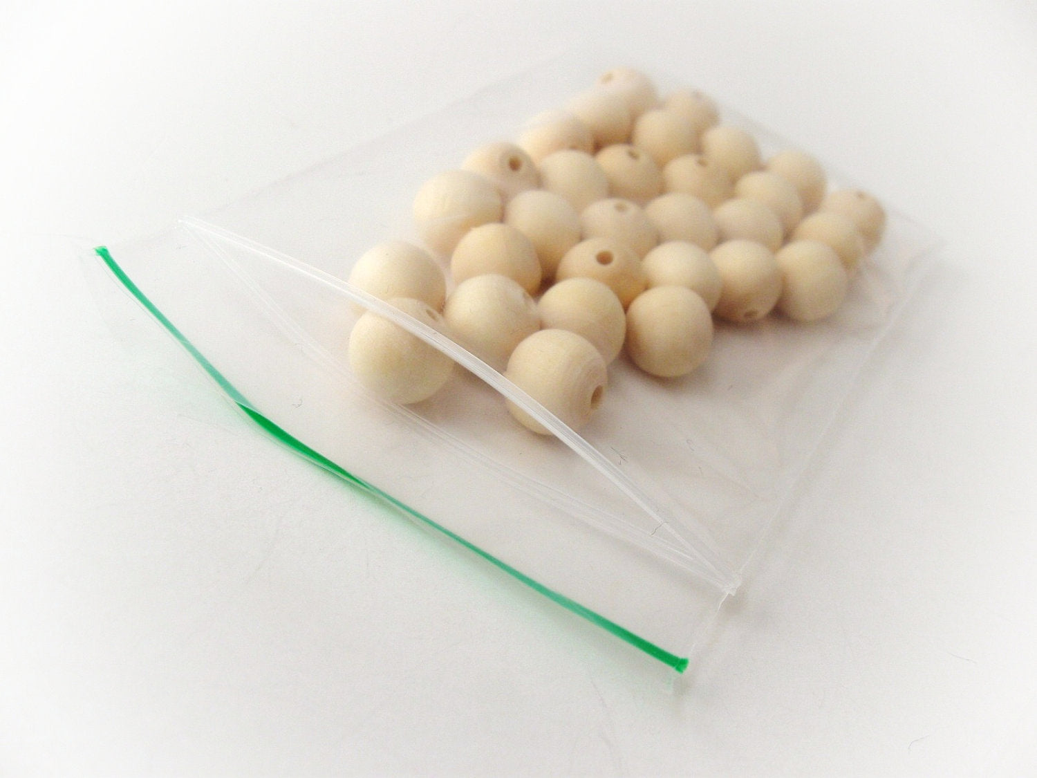 30 Perles en bois naturel 12mm