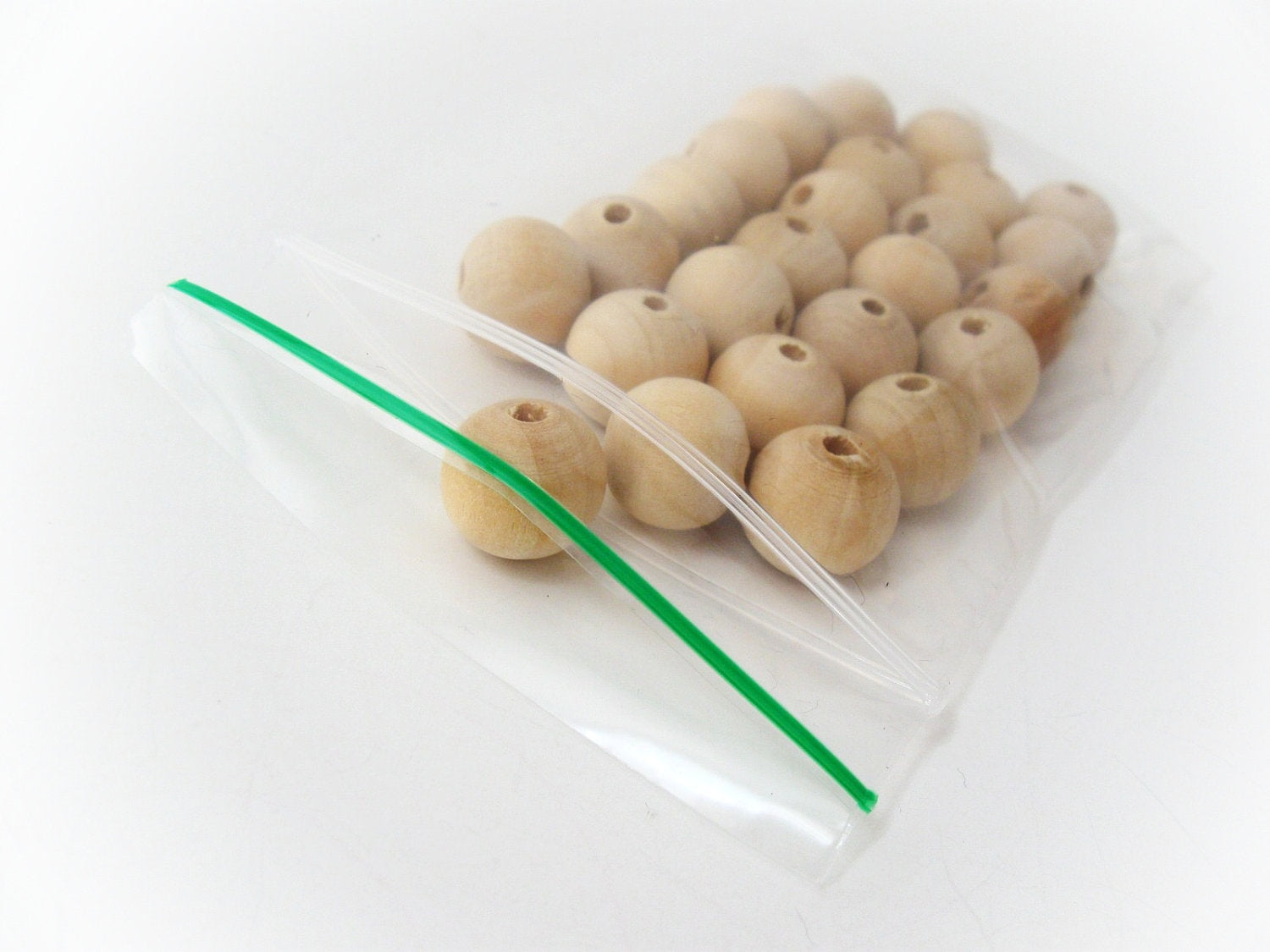 25 Perles en bois naturel 14mm