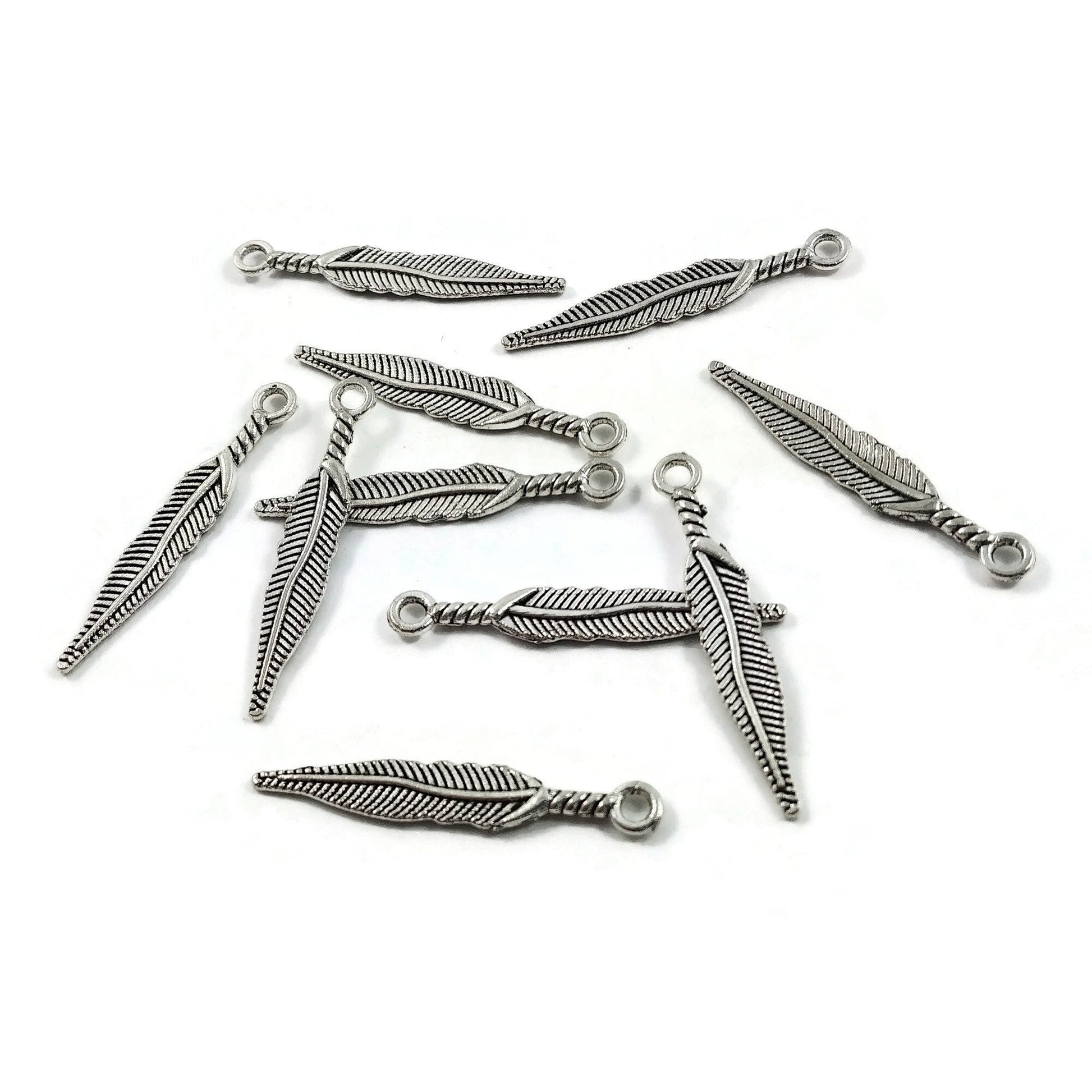 10 Pendentifs plume argent de 29mm - Sans nickel, sans plomb et sans cadmium