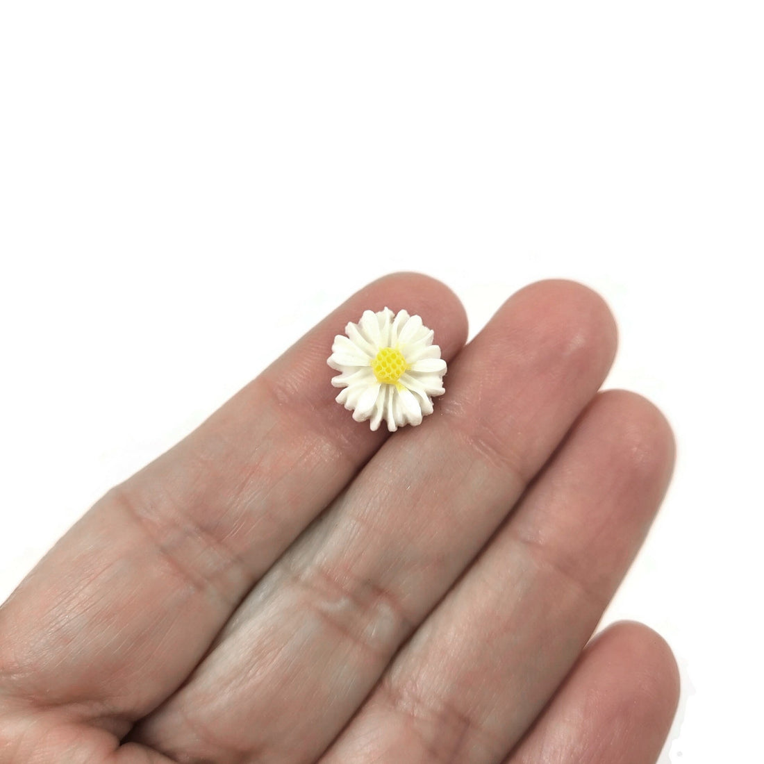 Resin daisy cabochons, Cute white flower embellishments, Flatback cabochons, Bulk pack, Jewelry making supplies