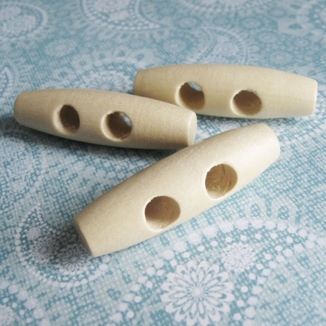 3 Beige wooden toggle button 40mm