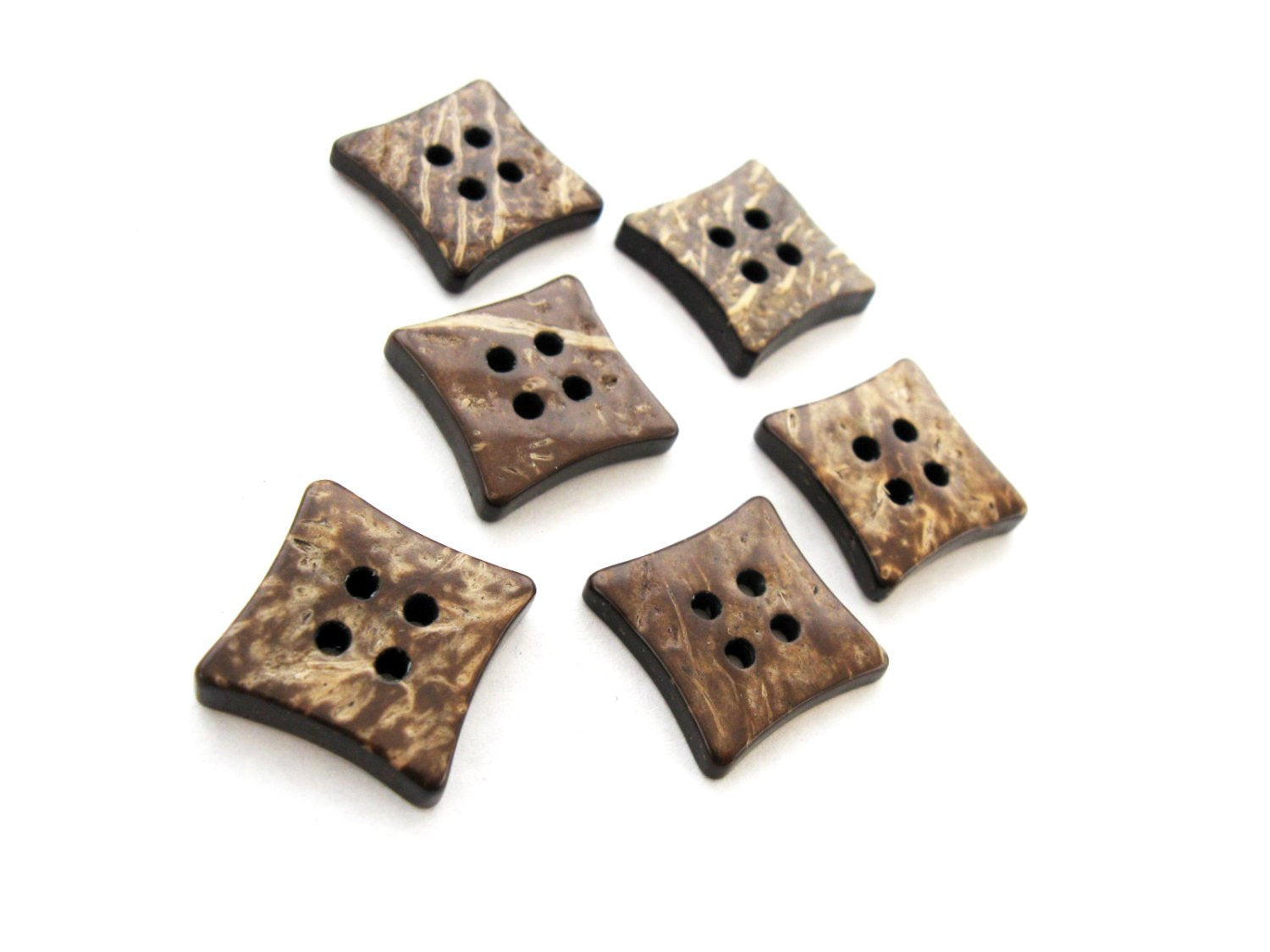 6 Boutons en bois de coco 14mm - Carré