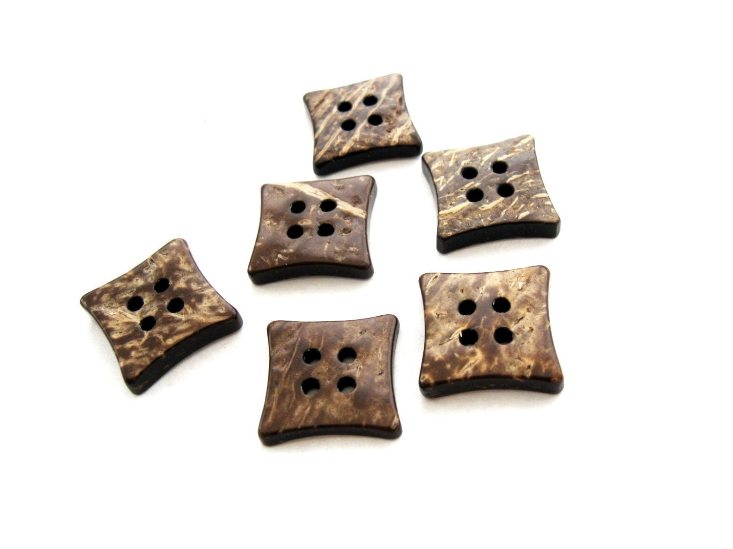 6 Boutons en bois de coco 14mm - Carré