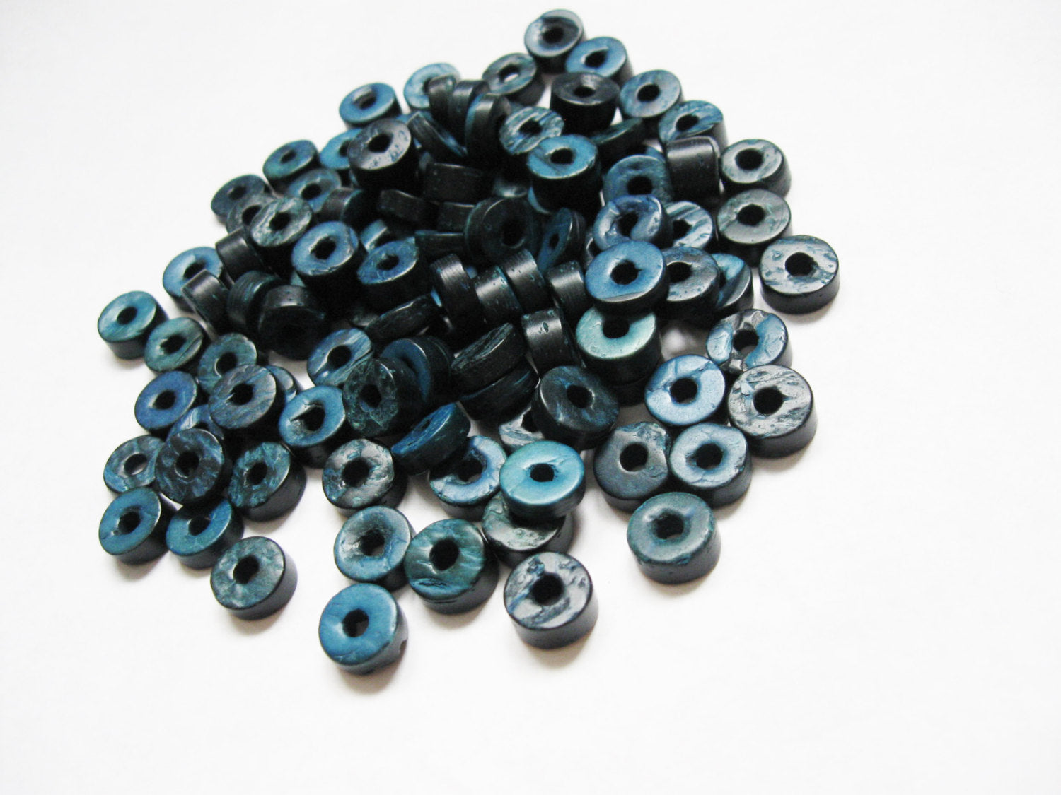 100 perles de bois de coco sarcelle en rondelle de 9mm
